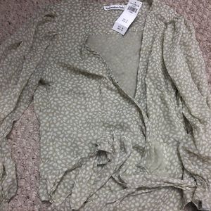 Abercrombie and Fitch wrap crop top